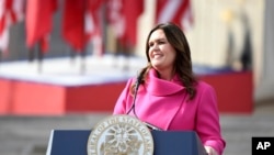 Foto Achiv: Gouvene Arkansas Sarah Huckabee Sanders apre li fin prete seman 10 Janvye 2023. 