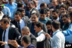 عثمان بزدار نے وزارت اعلیٰ سے استعفیٰ دیا تھا۔