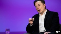 资料照- 马斯克今年4月在加拿大蒙特利尔出席会议。