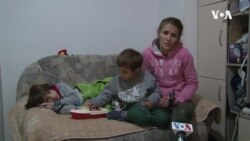 Самохрана мајка од Охрид на работ на егзистенција