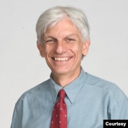 美利坚大学教授、华盛顿智库中东问题研究所中东-亚洲项目主任约翰·卡拉布莱斯（John Calabrese）(照片来源：American University)