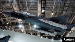 中国珠海航空展上展示的HD-1超音速导弹。（2021年9月29日）