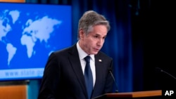 美国国务卿布林肯在国务院记者会上讲话（2022年7月27日）