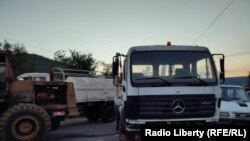 Блокування відбувається за день до того, як набудуть чинності два рішення уряду Косова щодо сербських номерних знаків і документів