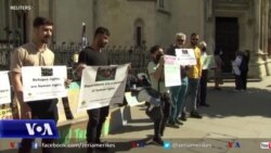 Londër, protesta para gjykatës kundër deportimit të migrantëve në Ruanda.mp4