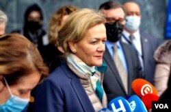 Angelina Eichhorst tokom konferencije za novinare u Neumu, gdje se vode pregovori o izmjenama Izbornog zakona BiH