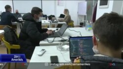 Studentët shqiptarë i kushtohen programeve modern të kodimit