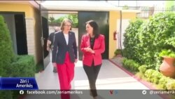 Vullnetarët e Korpusit të Paqes kthehen në Shqipëri pas pandemisë Covid-19