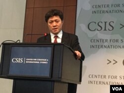 日本东京大学国际政治学教授松田康博 (美国之音钟辰芳拍摄)