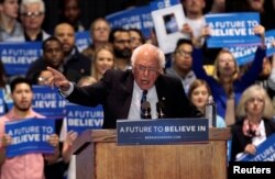 美国民主党总统参选人、佛蒙特州联邦参议员桑德斯