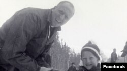 Bill Geyts altı yaşında atası ilə