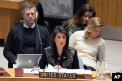 美国驻联合国大使黑利在纽约联合国总部召开的安理会商讨伊朗局势会议上发言。（2018年1月5日）