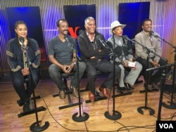 የቴአትር ወጎች:- ከአምስት ተዋናዮች ከአዲስ አበባዎቹ ቴዎድሮስ ተስፋዬ፥ ሱራፌል ተካ፥ መለሰ ወልዱ እና ሃረገ-ወይን አሰፋ፤ እንዲሁም ከዋሽንግተኗ ዓለም ፀሃይ ወዳጆ ጋር