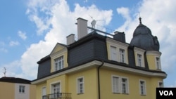 Əliyevlərin Karlovı Varıda imarəti - dəyəri $1.1 milyon dollar (Çexiya)