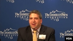 前美国国防部亚太事务副部长邓志强(美国之音钟辰芳拍摄)