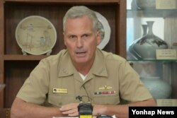 미국의 미사일방어(MD) 전략을 총괄하는 국방부 산하 미사일방어청(MDA)의 제임스 시링 청장(해군중장)이 11일 서울 합참에서 사드 관련 기자간담회를 하고 있다.