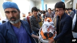 테러 현장에서 병원으로 이송된 부상자