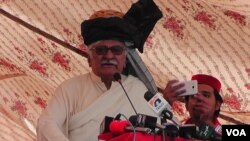 د ای اېن پي مشر اسفندیار ولي خان