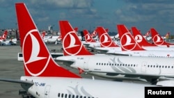 Des avions de Turkish Airlines à l’aéroport international d’Istanbul, Turquie, 3 décembre 2015.