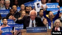 سندرز در سخنرانی پیروزی اش گفت هرچند با کلینتون اختلافات زیادی دارد اما درباره شکست ترامپ هم نظر است. 