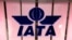 Le logo de l'Association du transport aérien international (IATA), au salon international du tourisme ITB à Berlin, Allemagne, le 7 mars 2018. REUTERS / Fabrizio Bensch - UP1EE370TU52S