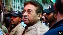 Mantan Presiden Jenderal Pervez Musharraf kembali ditahan Kamis (10/10) atas dakwaan kejahatan terbaru (foto: dok). 