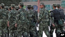 2011年8月武警在新疆喀什维族区巡逻