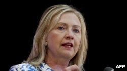 Hillari Klinton Suriya hökumətinə beynəxlalq təyziqin artırılmasına çağırıb