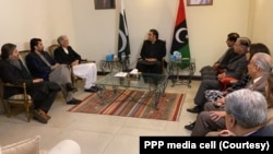 د پاکستان پیپلز ګوند مشر بلاول بهټو واېی چې د درغلو ېا کرپشن مخه نیول د پوځ کار نه دی اؤ عمران خان دې په هره خبره کې پوځ نه راولي اؤ په دې دې پوهه شی چې پوځ د یو ګوند نه بلکې د ولس پوځ دی