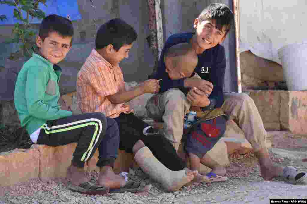 Rewşa nebaş ya Zarokên Efrînî yên li penageha Şehba dimînin