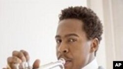 Roy Hargrove Keeps Big Band Tradition Alive with 'Emergence'