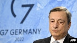 Le Premier ministre italien, Mario Draghi, lors d'une conférence de presse le 28 juin 2022 au château d'Elmau, dans le sud de l'Allemagne, à l'issue du sommet du G7. 