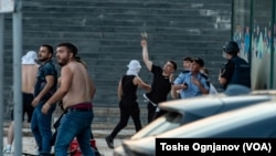 Да немало полиција немаше да има ниту уапсени ниту реакција на полицијата, рече првиот човек на МВР за негодувањата од јавноста кон полициската реакција за вчерашниот инцидент кај „Скендербег“