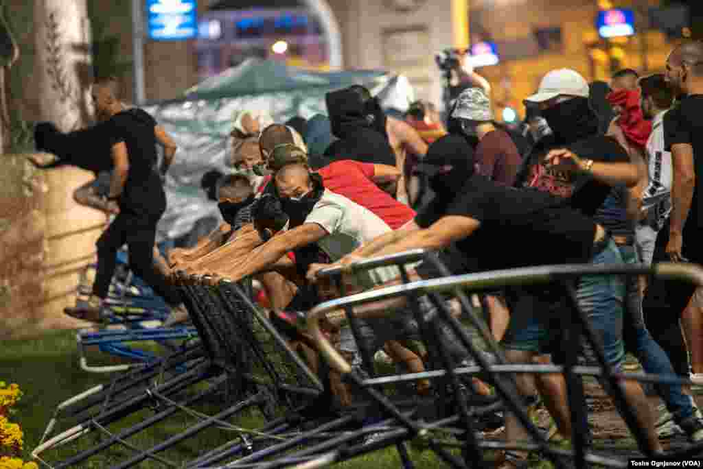 Rally in Skopje against the French proposal for EU negotiation 