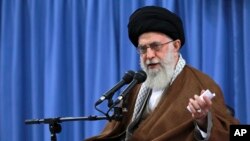 아야톨라 알리 하메네이 이란 최고지도자가 지난달 2일 연설하는 모습을 공식 웹사이트에 게재했다.