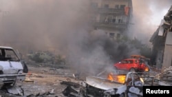 Sebuah bom mobil meledak di dekat markas besar partai Baath di kawasan padat penduduk di wilayah Mazra, pusat kota Damaskus. (21/2). 