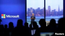 在中国反垄断行动中受到处罚的微软公司“构建”发布会