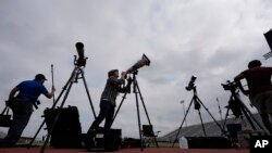 Տեխասում մարդիկ պատրաստվում են արևի խավարմանը