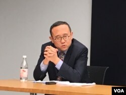 澳门大学全球与公共事务研究所所长王建伟(美国之音钟辰芳拍摄)