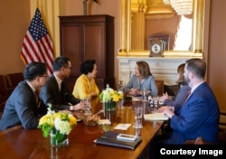 前香港政务司司长陈方安生访美国国务院，见众议院议长