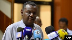 Madani Abbas Madani, waziri wa viwanda na biashara wa Sudan