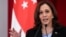 អ្នកស្រី​ Kamala Harris ​អនុ​ប្រធានាធិបតី​​សហរដ្ឋ​អាមេរិក​​​ និង​​​លោក​ Lee Hsien Loong ​នាយក​រដ្ឋមន្រ្តី​សិង្ហបុរី​ (មិន​មាន​បង្ហាញ​ក្នុង​រូបថត​នេះ) ថ្លែង​ក្នុង​សន្និសីទ​សារព័ត៌មាន​រួម​គ្នា​​មួយ​នៅ​ប្រទេស​សិង្ហបុរី​ កាល​ពី​ថ្ងៃ​ទី​២៣ ខែ​សីហា ឆ្នាំ ២០២១។