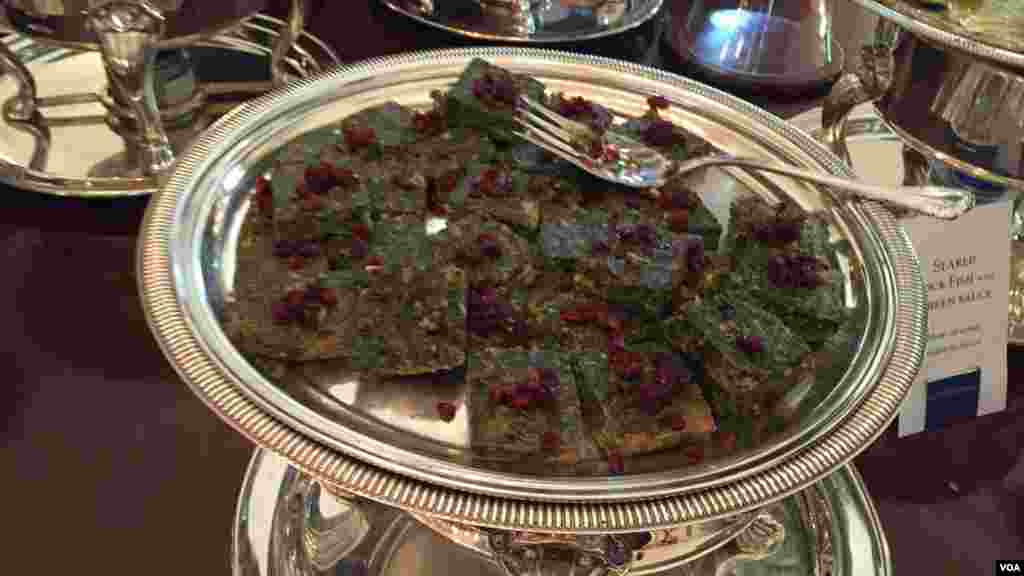 یکی دیگر از شیرینی های ارائه شده در مراسم