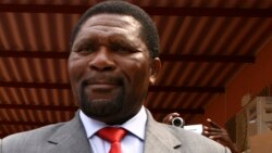 Samakuva quer saber onde param os 135 mil milhões da Sonangol - 1:38