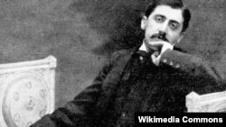 پروست در سال ۱۹۲۲ بر اثر سینه پهلو درگذشت و در گورستان پرلاشز دفن شد. 