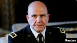 مک ماستر مشاور امنیت ملی امریکا، روز دوشنبه با رئیس جمهور غنی صحبت تلیفونی کرد.