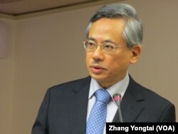 台湾卫生署长 邱文达(美国之音张永泰拍摄)