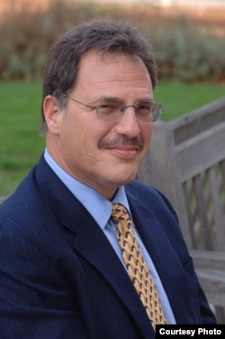 知名民主转型研究学者、斯坦福大学戴雅门教授（香港溯源书社图片）