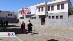 Pirsgirêka Xaniyên Dema Şerê Xendekan li Taxên Sûra Amedê