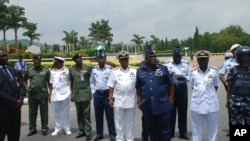Des officeirs de l'armée nigériane